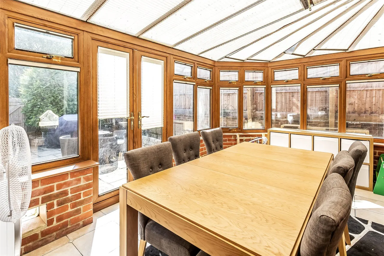 Oak End, Beare Green, RH5, photo 5