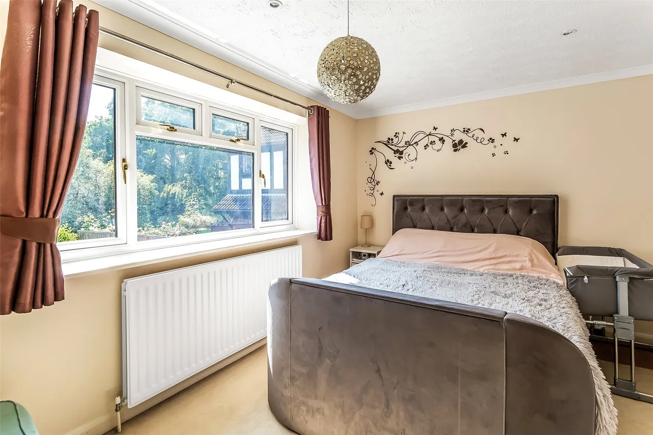 Oak End, Beare Green, RH5, photo 12