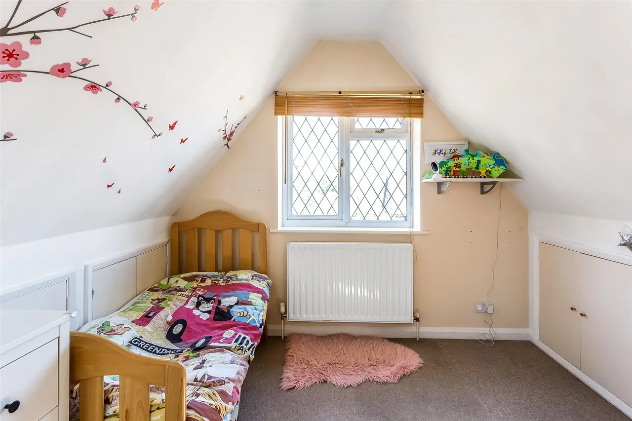 Oak End, Beare Green, RH5, photo 9