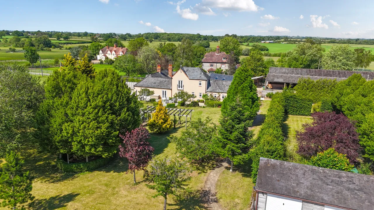 Wotton Underwood, Buckinghamshire, HP18, photo 2