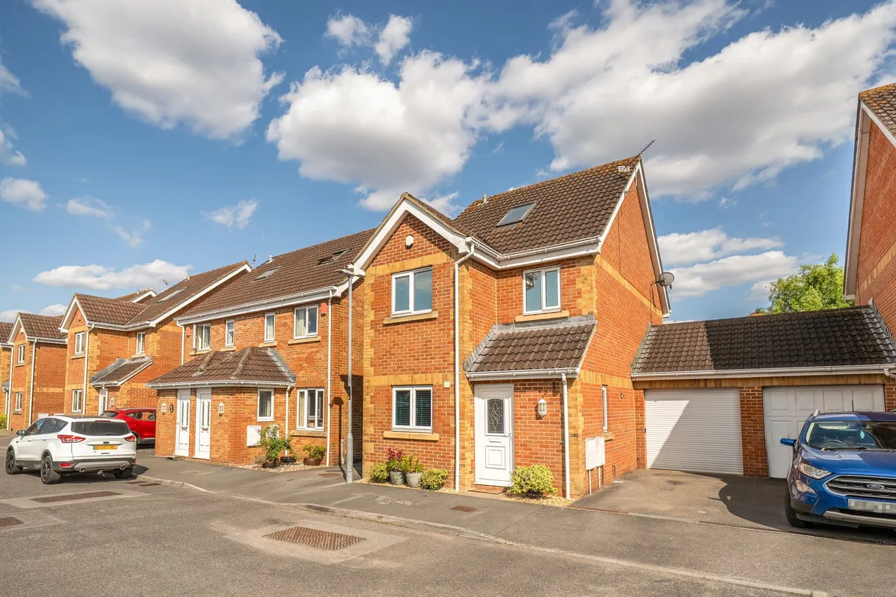 4 bed house for sale — Peel Court, Melksham