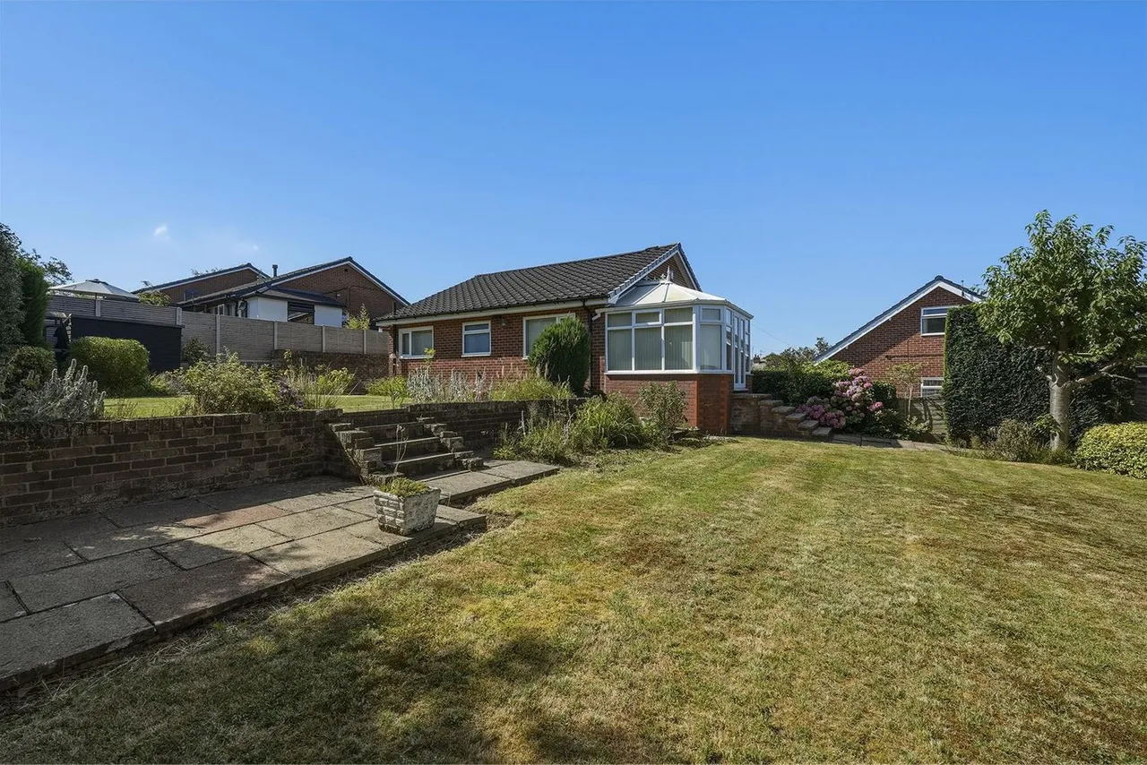 Birchway, Bollington, photo 25