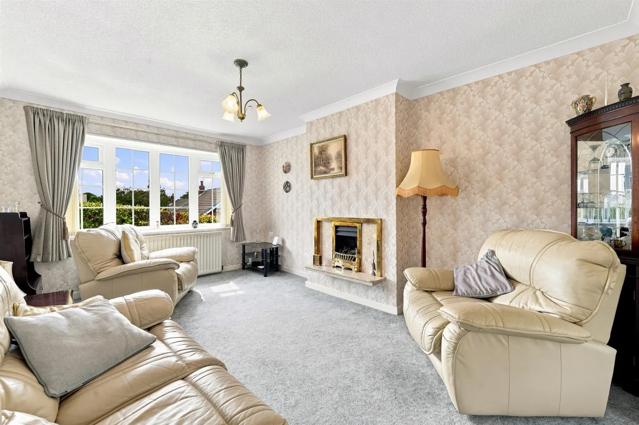 Birchway, Bollington, photo 8