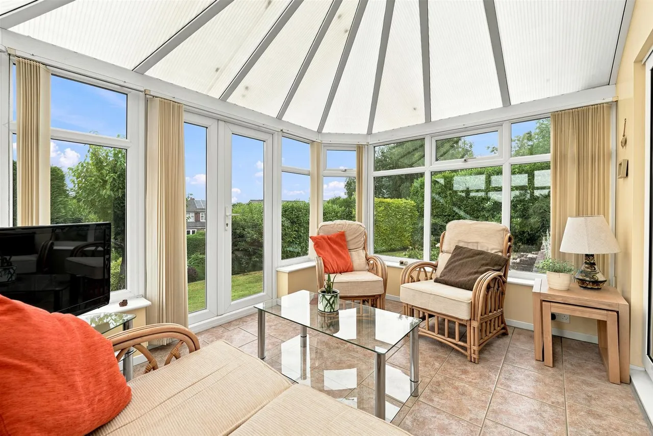 Birchway, Bollington, photo 11
