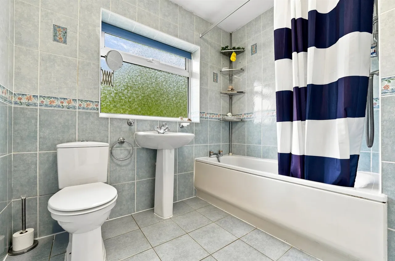 Birchway, Bollington, photo 16