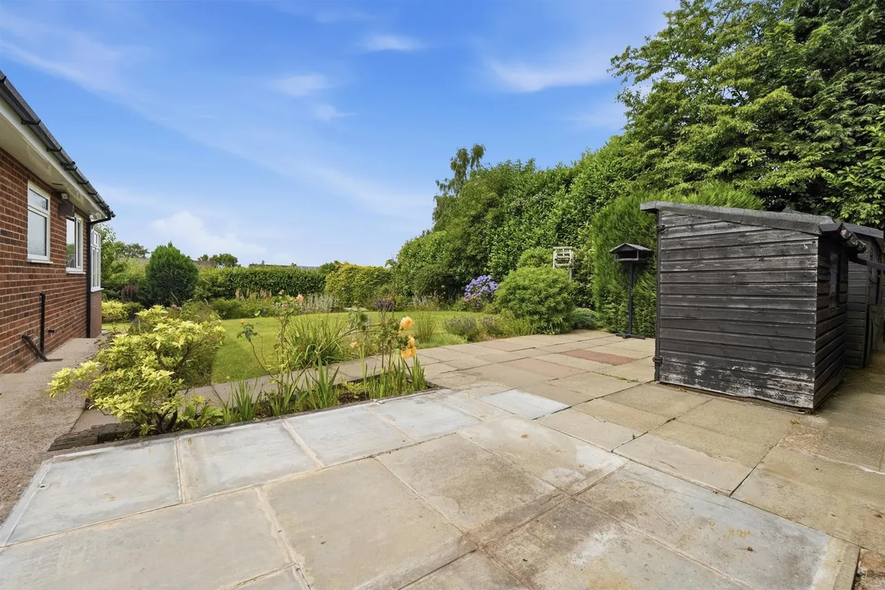 Birchway, Bollington, photo 19