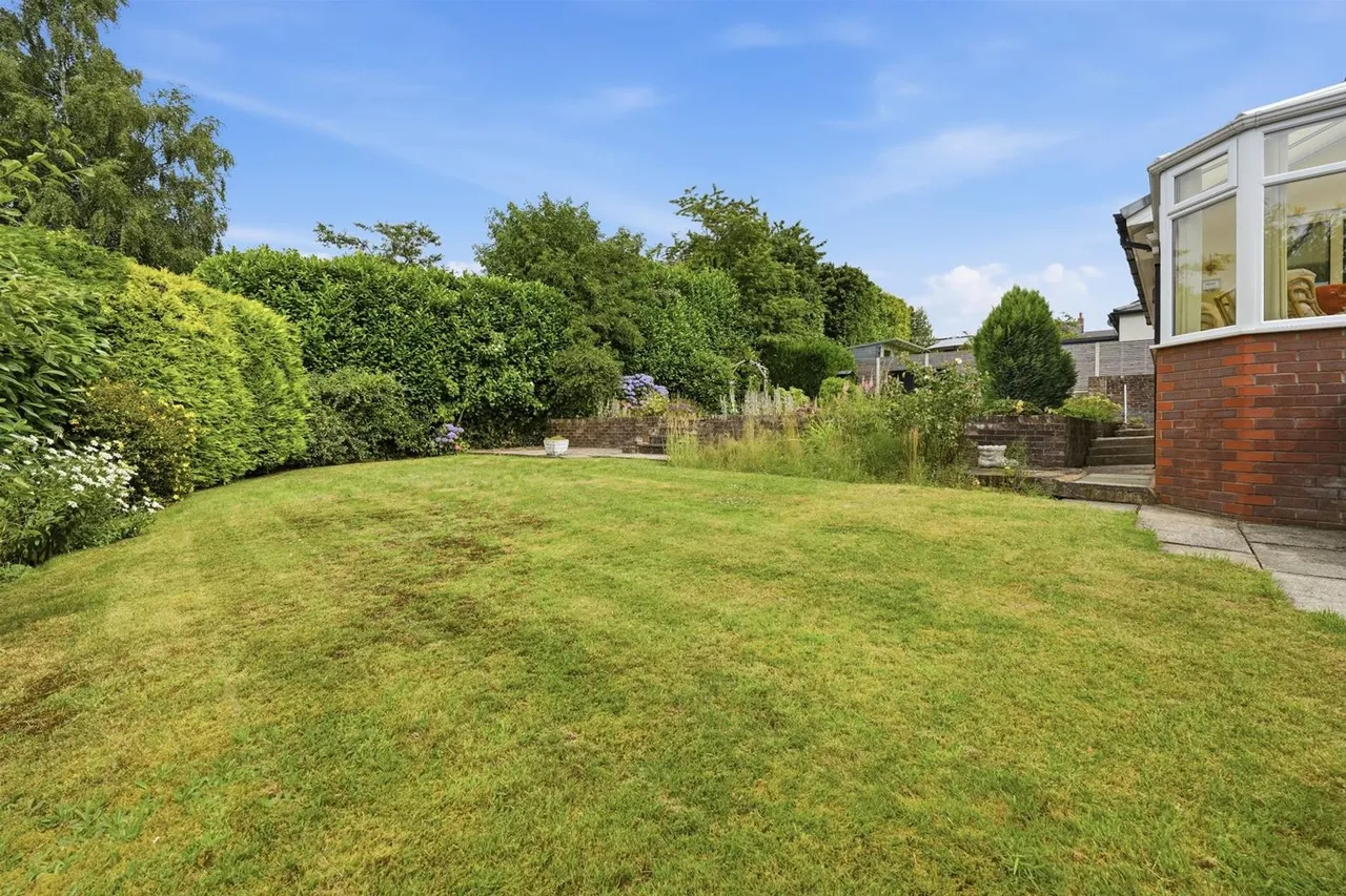 Birchway, Bollington, photo 24