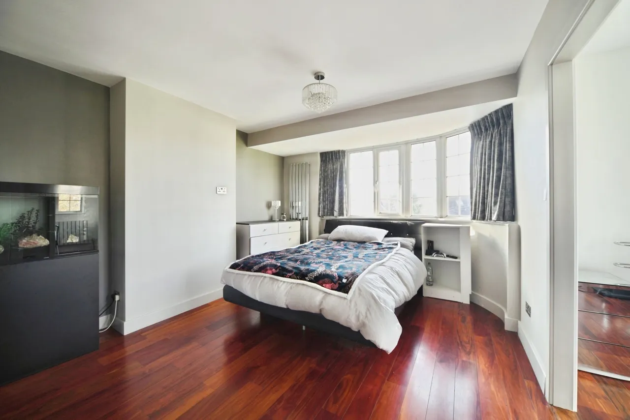 Hampden Way, London, N14, photo 17