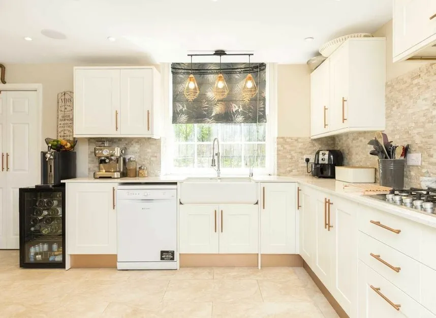 Bow Road, Mile End, E3, photo 6