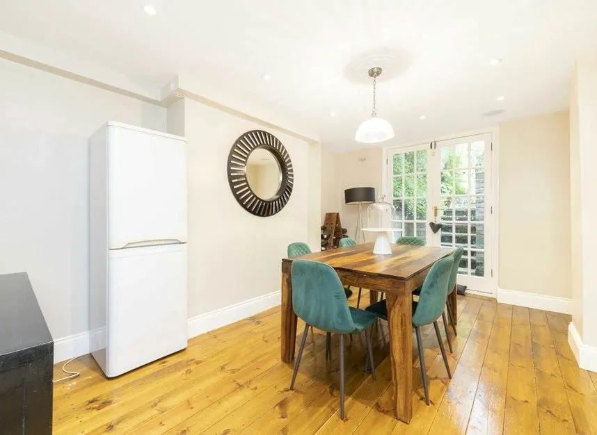 Bow Road, Mile End, E3, photo 8