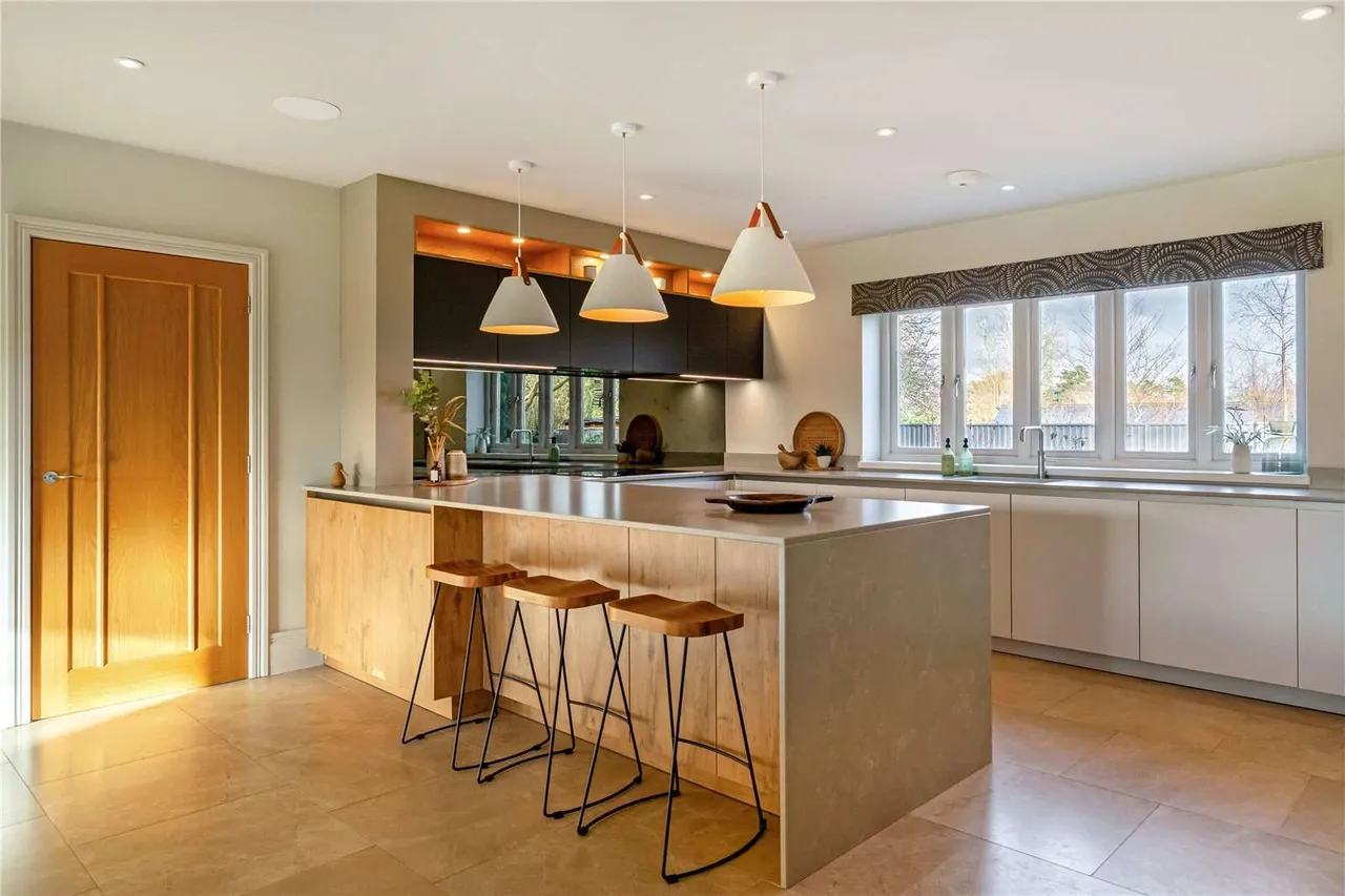 Brook View, Cropthorne, Pershore, Worcestershire, WR10 3LS, photo 7