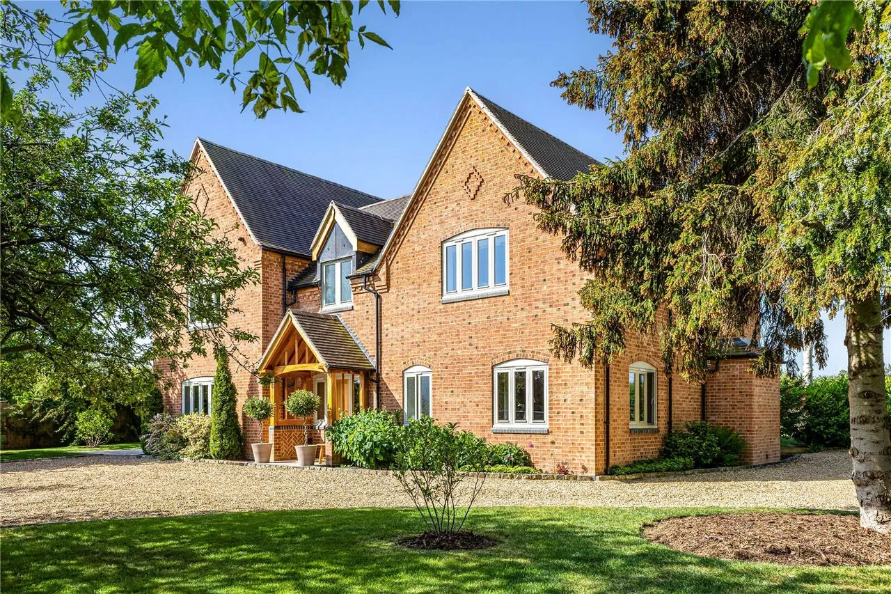 4 bed house for sale — Brook View, Cropthorne, Pershore, Worcestershire, WR10 3LS