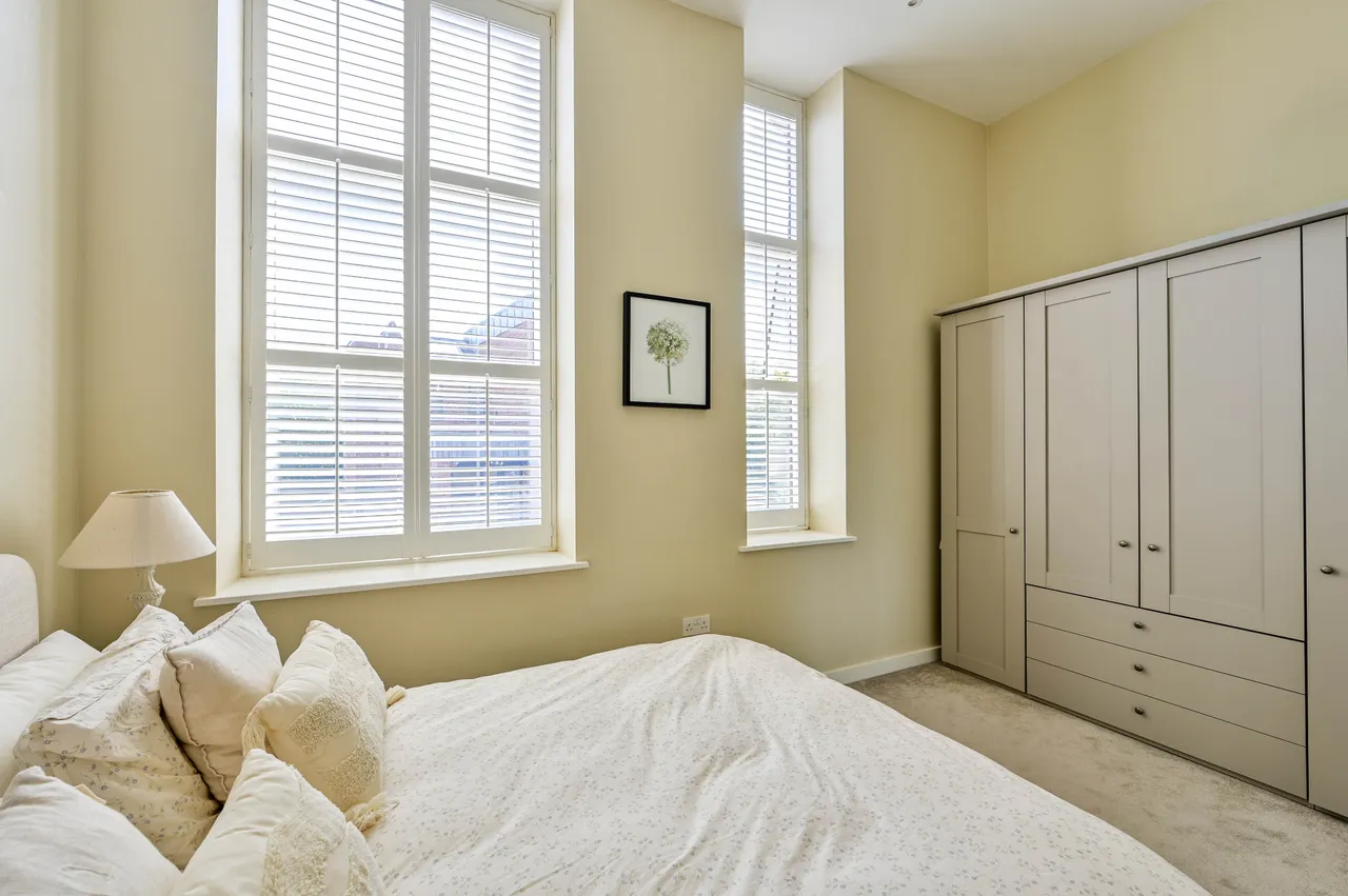 Flat 3, Bury Fields House, Guildford, photo 11