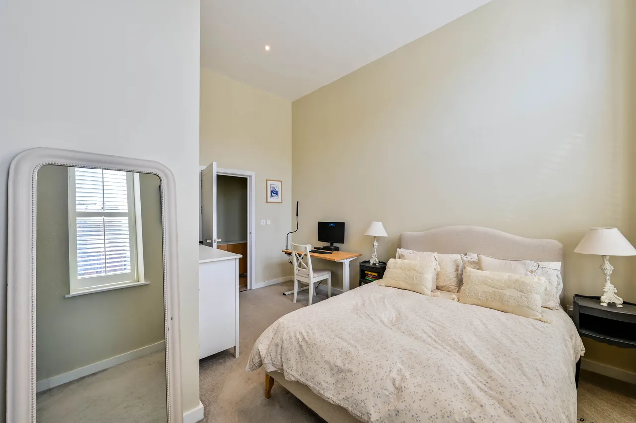 Flat 3, Bury Fields House, Guildford, photo 4