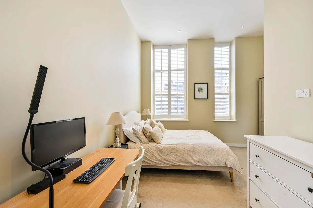 Flat 3, Bury Fields House, Guildford, photo 6