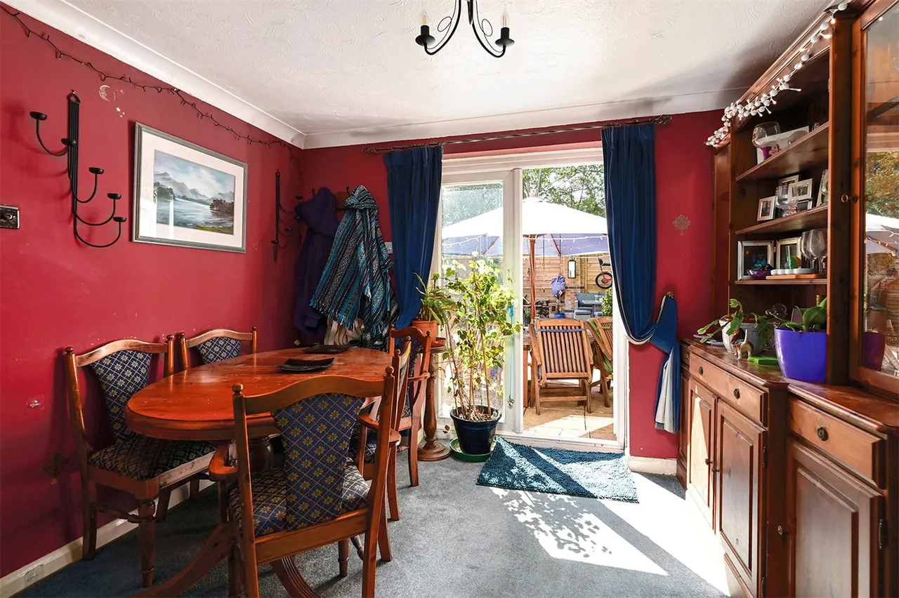 Oldwood Chase, Farnborough, Hampshire, GU14 0QS, photo 6