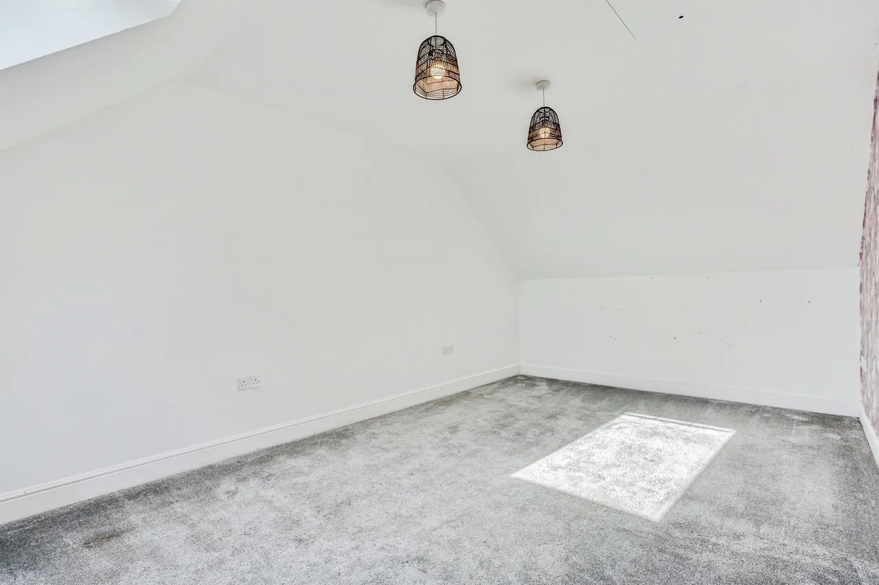 Imperial Close, Wakefield, WF2, photo 5
