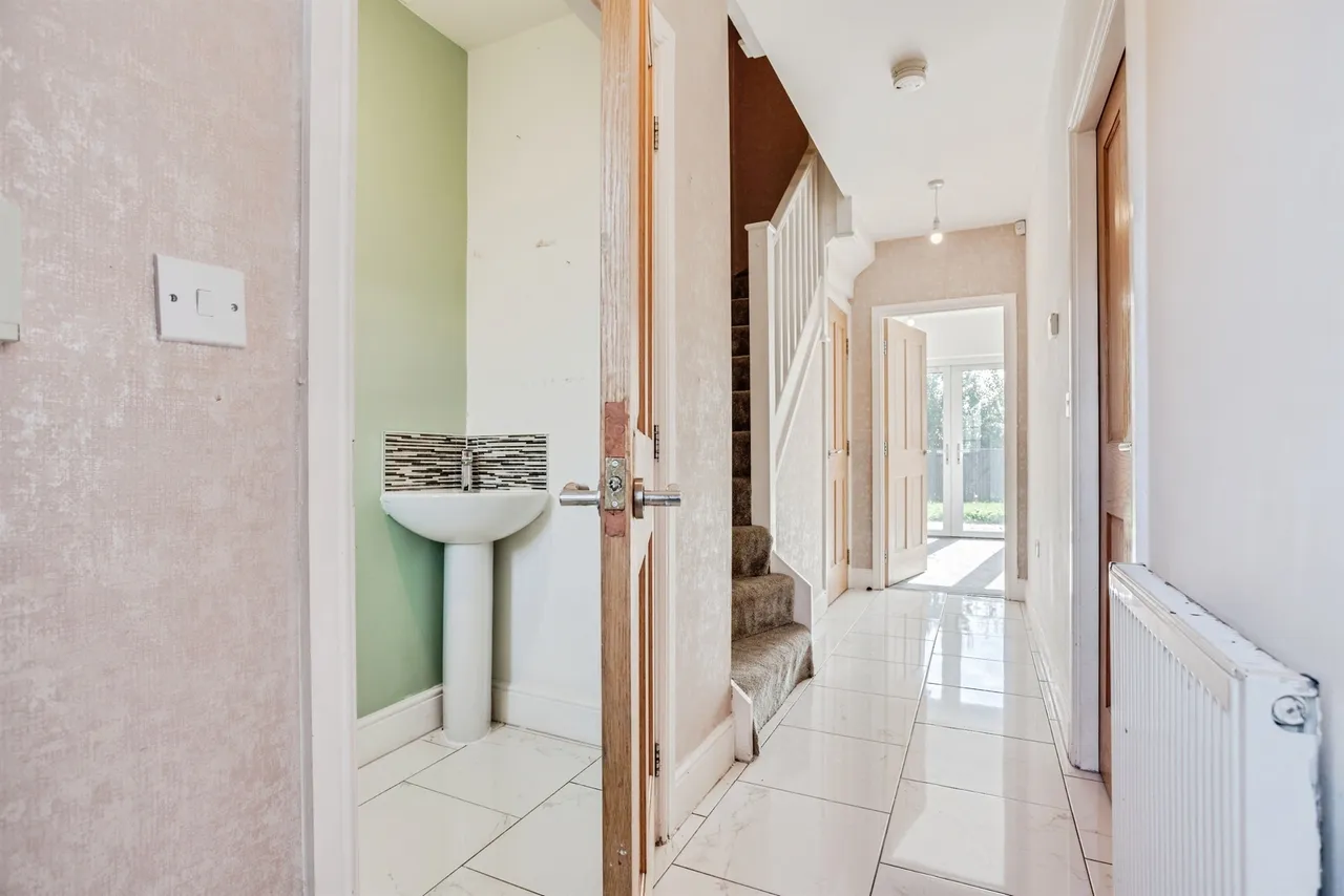Imperial Close, Wakefield, WF2, photo 4