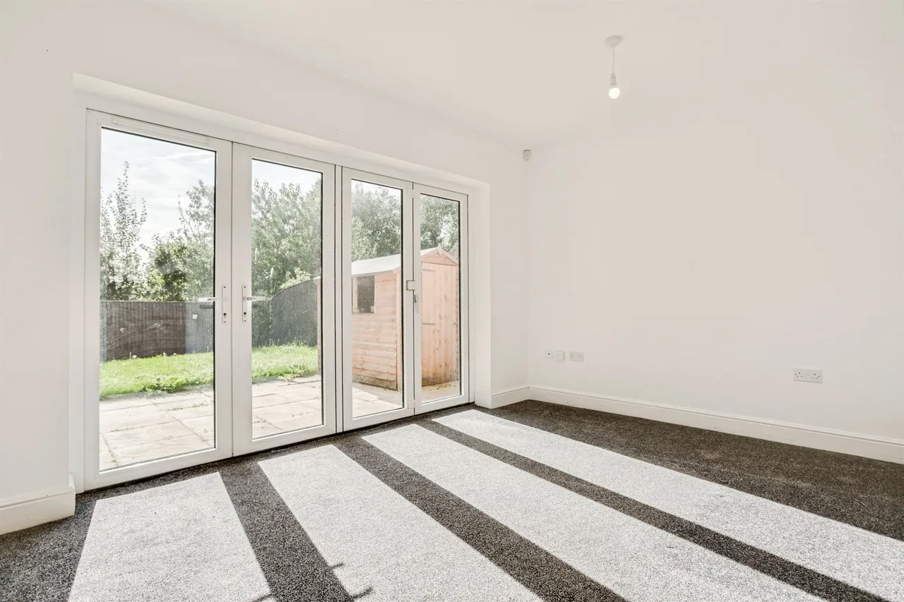 Imperial Close, Wakefield, WF2, photo 7