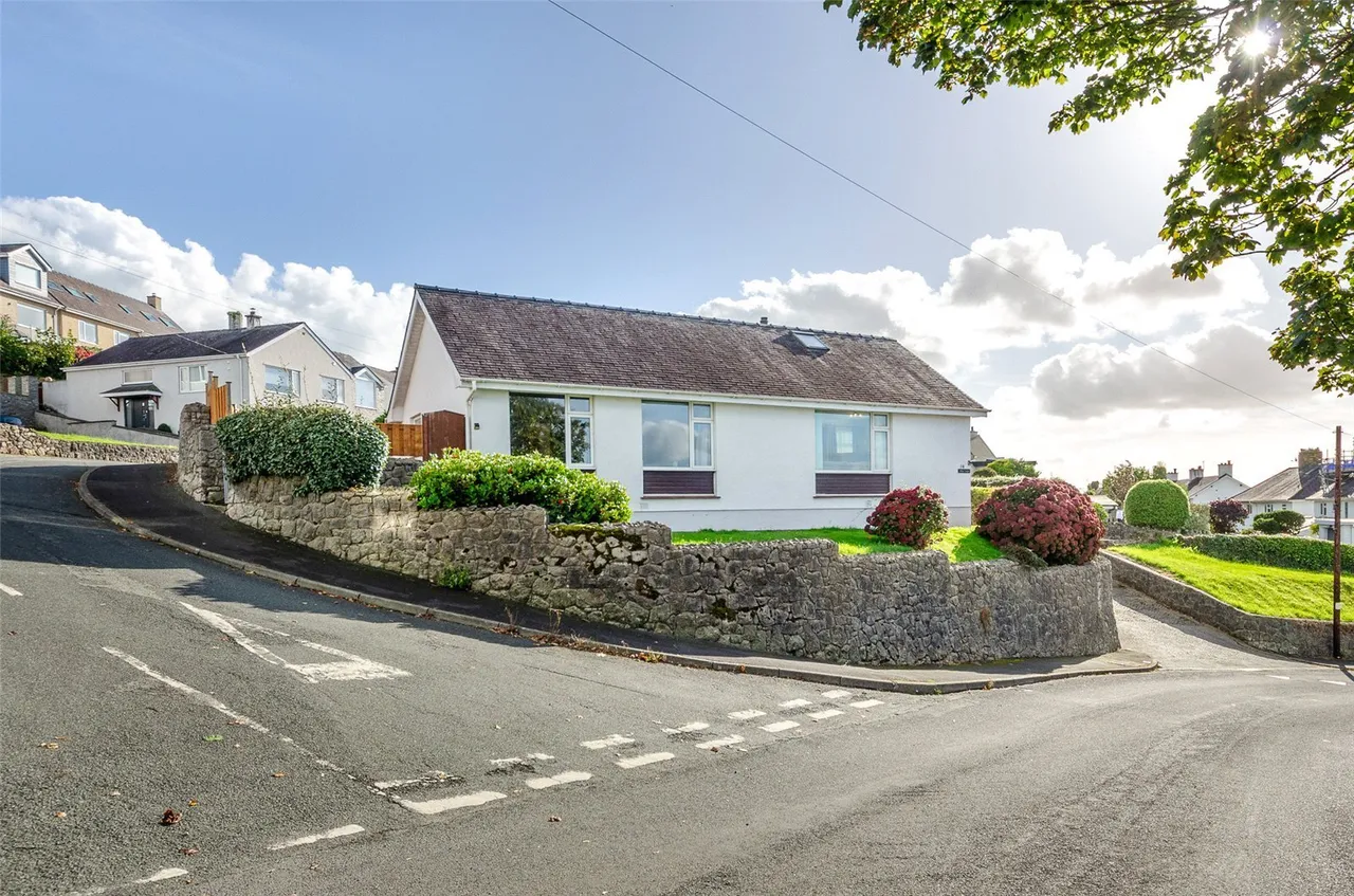 Cae Gwyn, Caernarfon, LL55, photo 18
