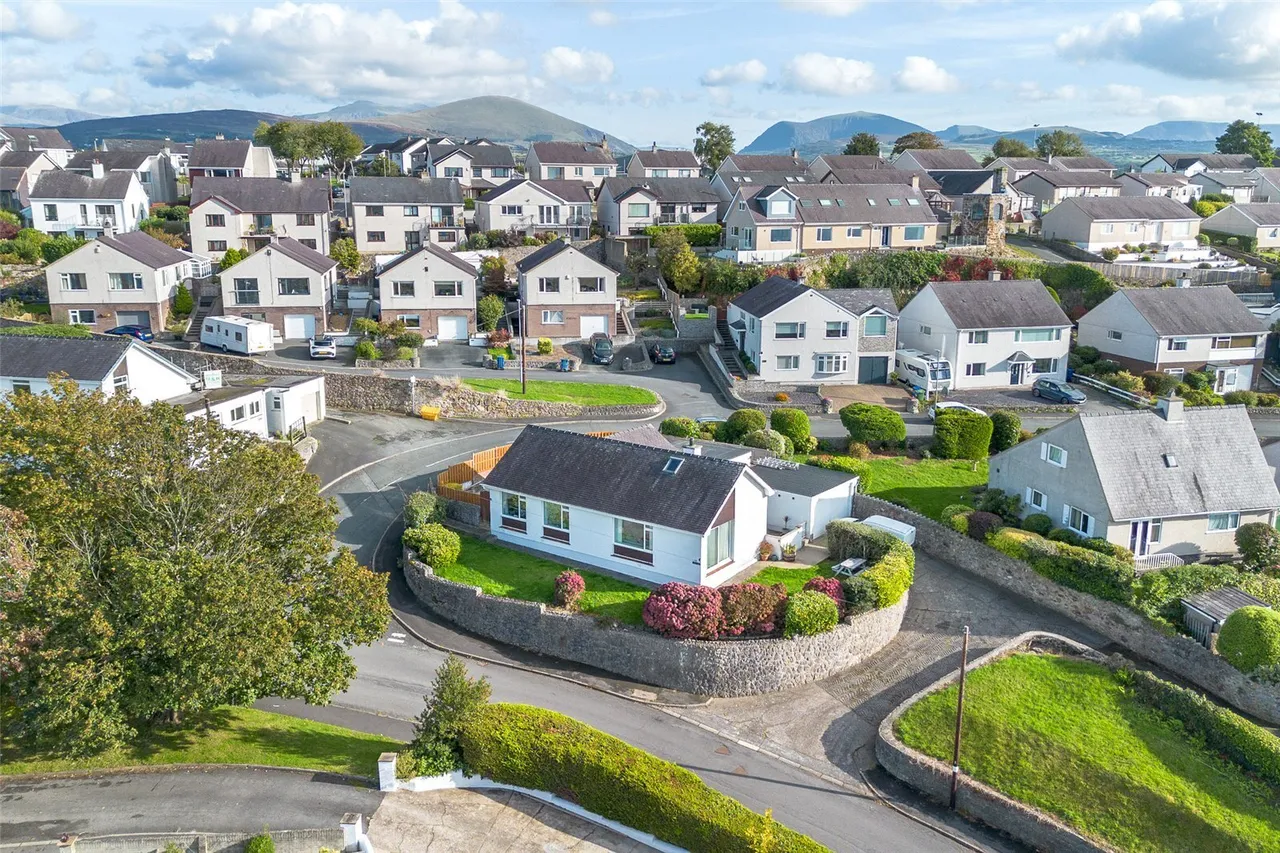 Cae Gwyn, Caernarfon, LL55, photo 22
