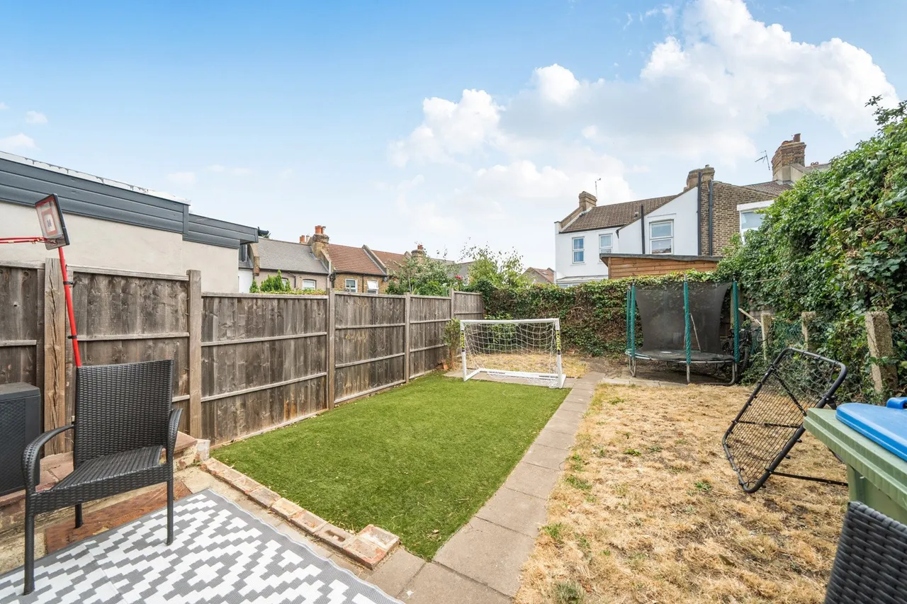 Pegwell Street, SE18, photo 15