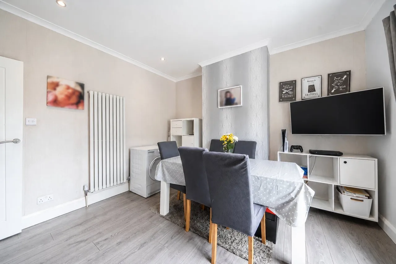 Pegwell Street, SE18, photo 11