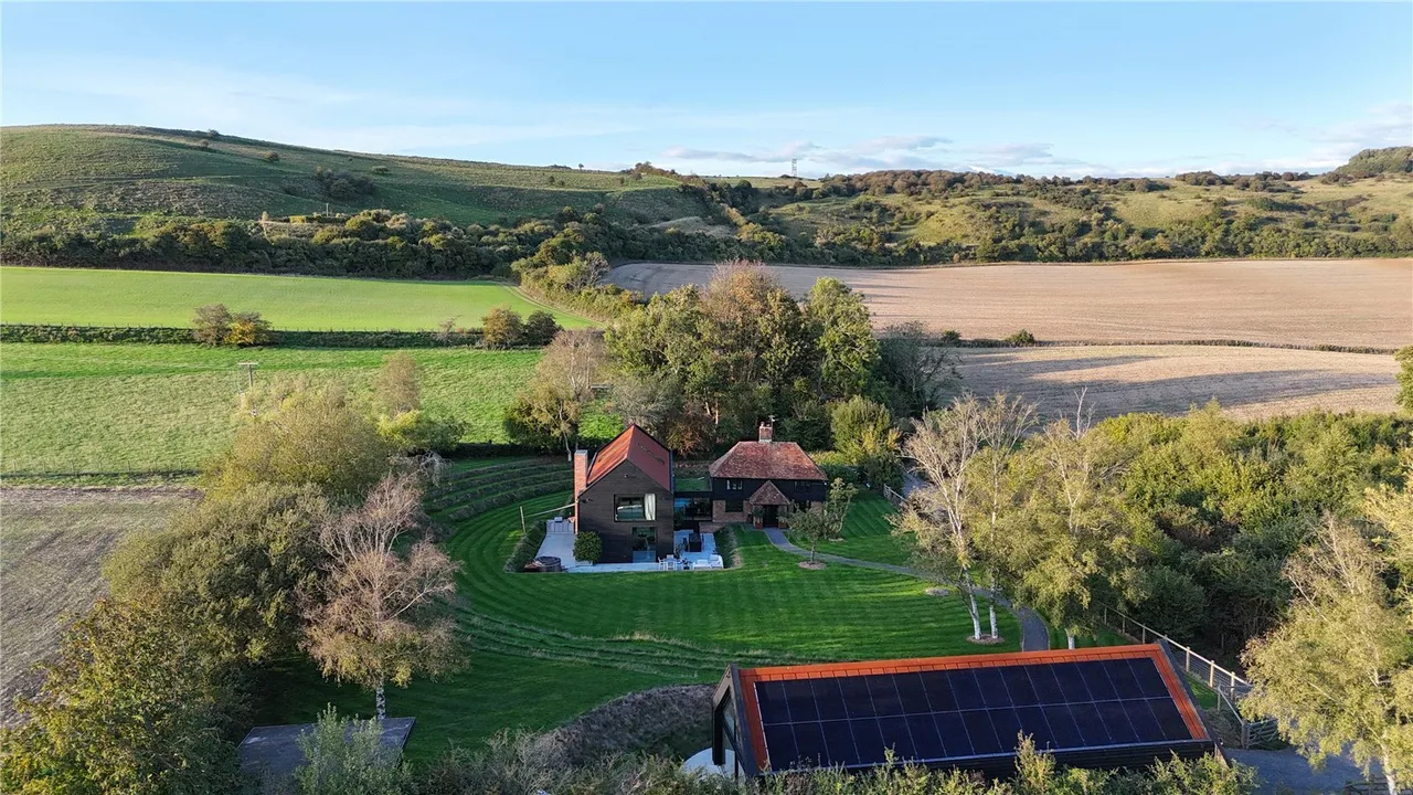 Bluehouse Lane, Saltwood, CT21, photo 16