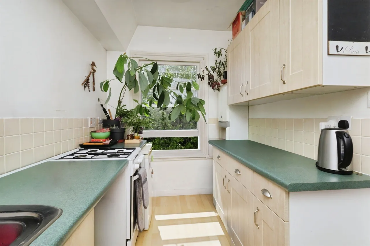 Upperton Gardens, Eastbourne, BN21, photo 5
