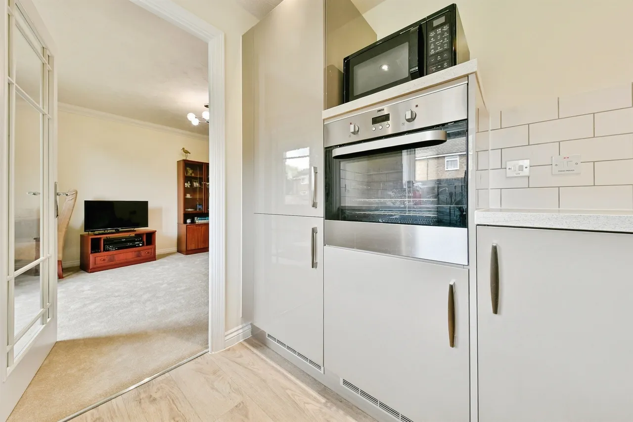 Wratten Road West, Hitchin, SG5, photo 3