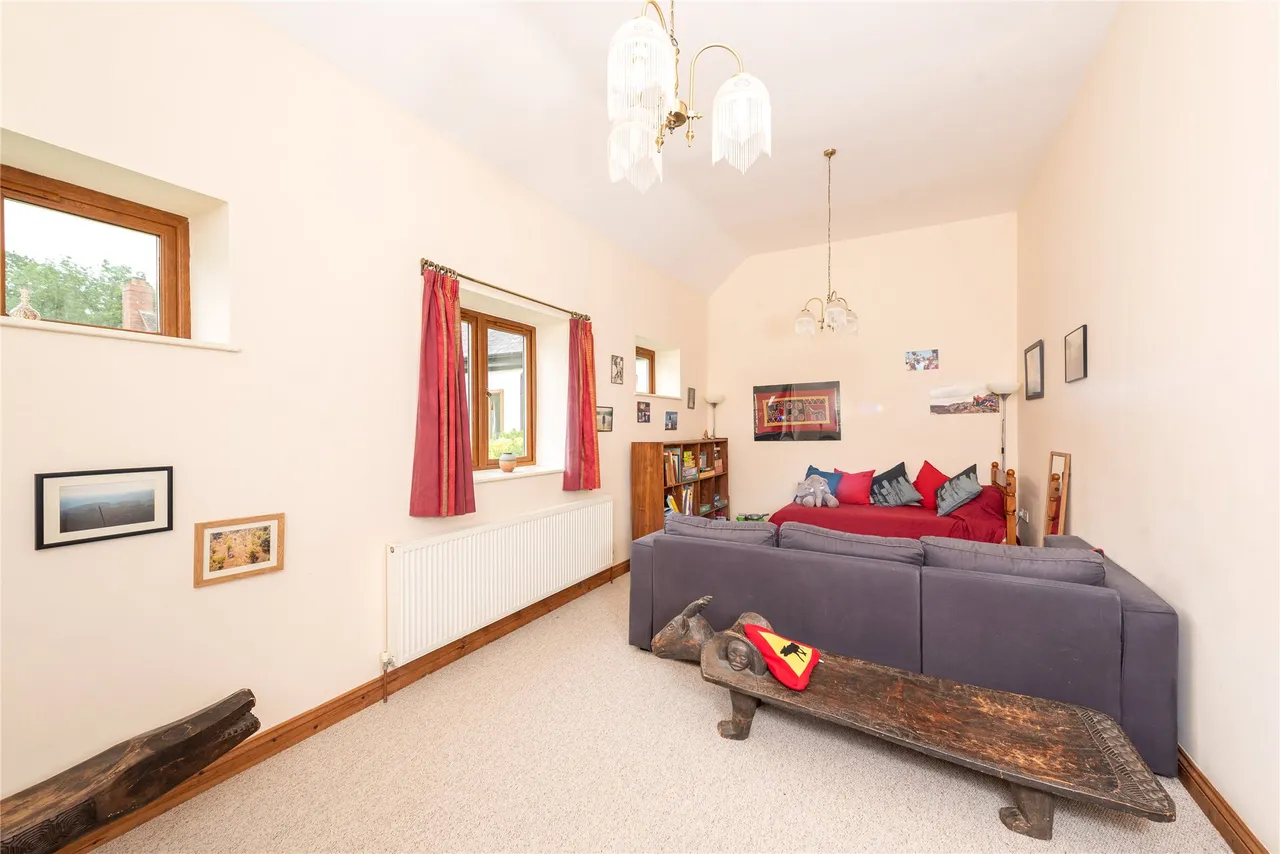 Akeley Wood Court, Home Farm, MK18, photo 11