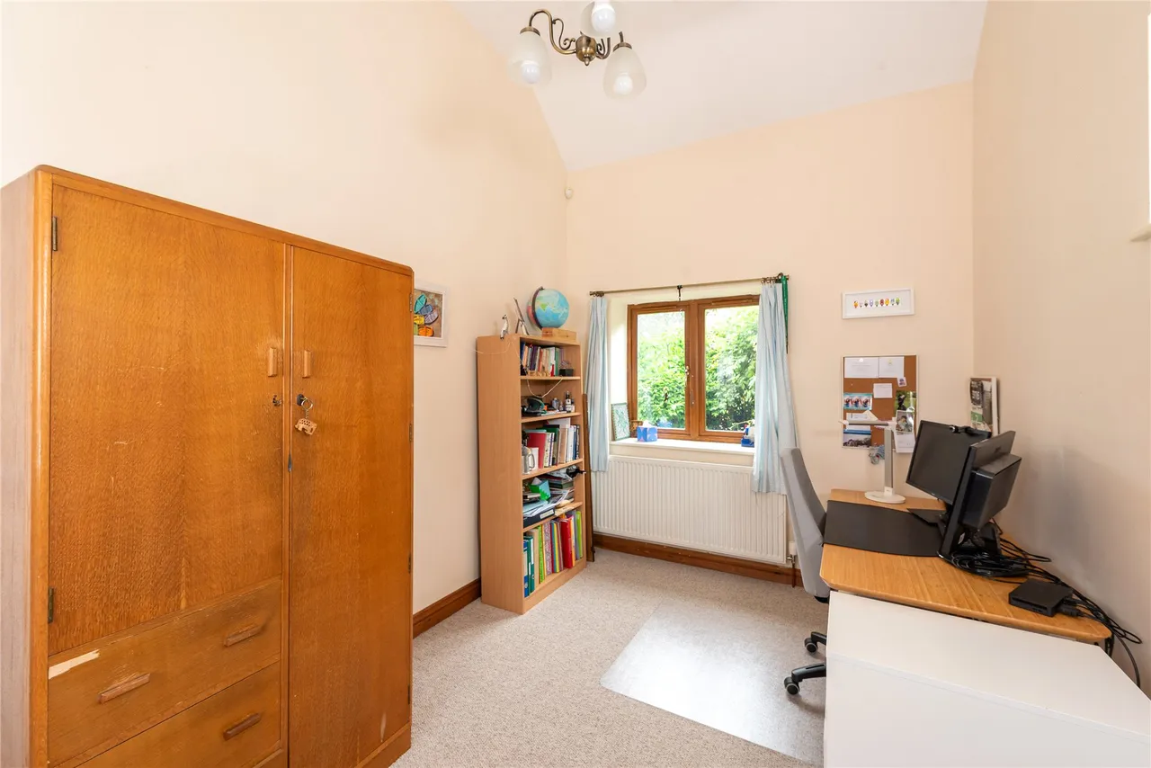 Akeley Wood Court, Home Farm, MK18, photo 25