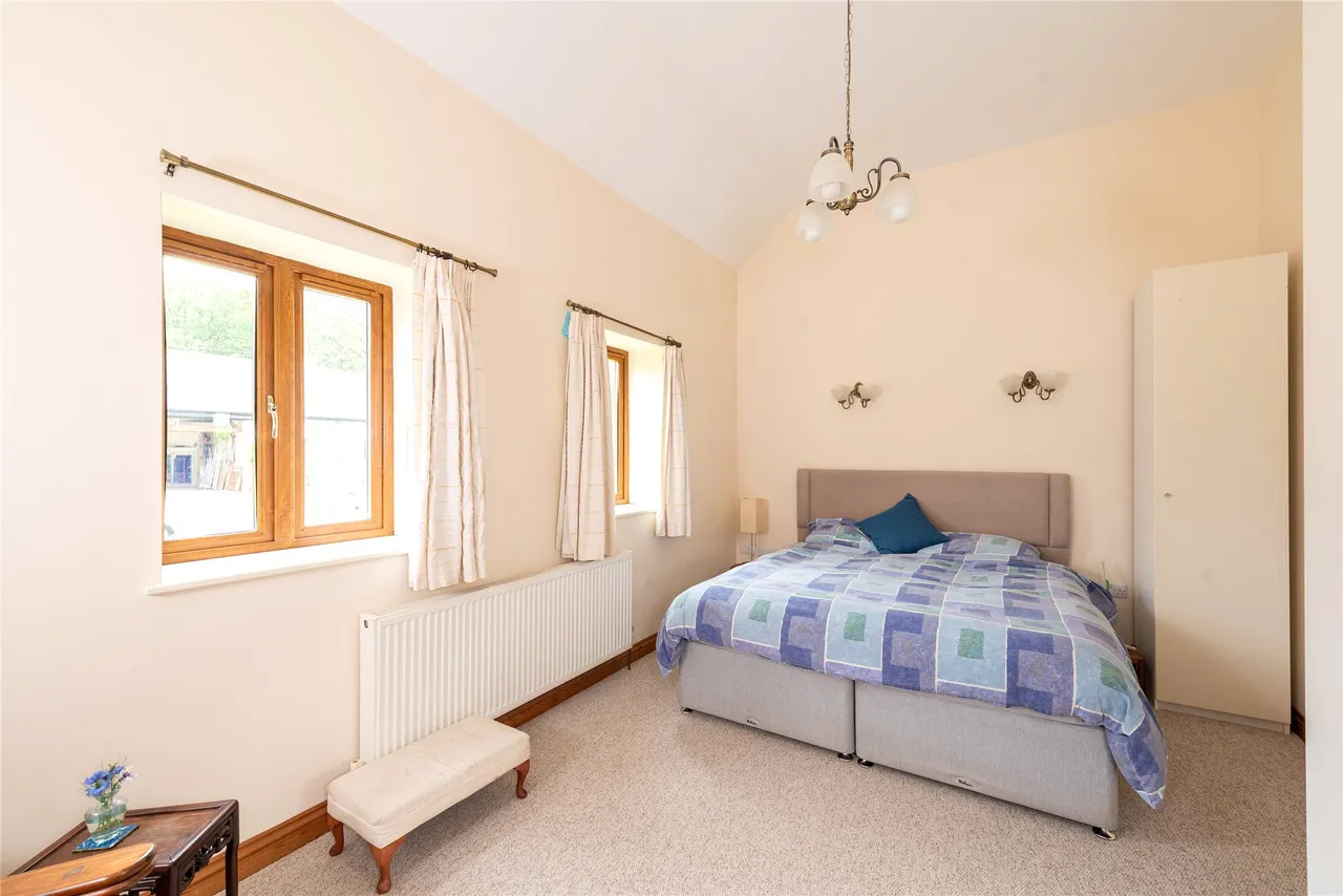 Akeley Wood Court, Home Farm, MK18, photo 19
