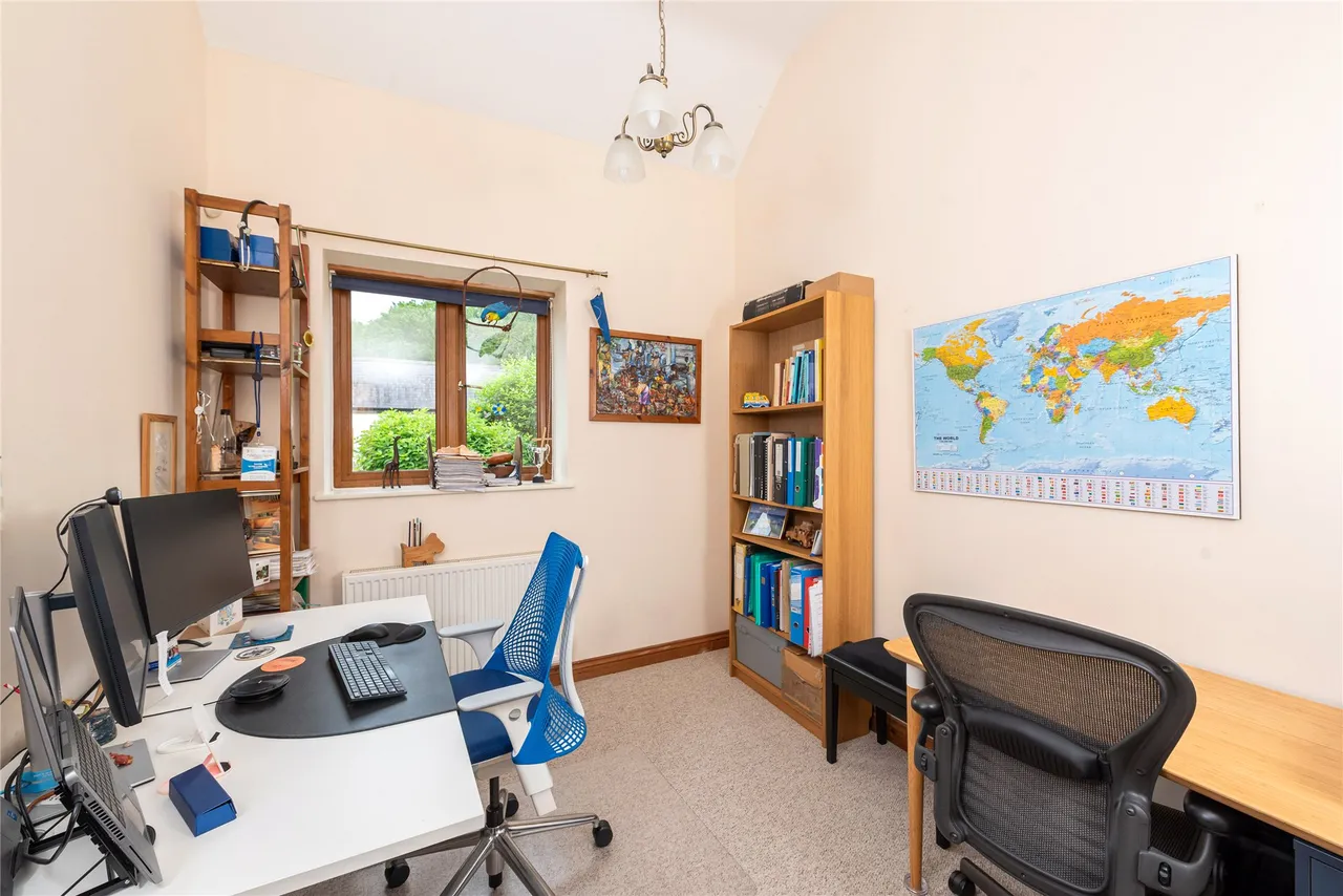 Akeley Wood Court, Home Farm, MK18, photo 24