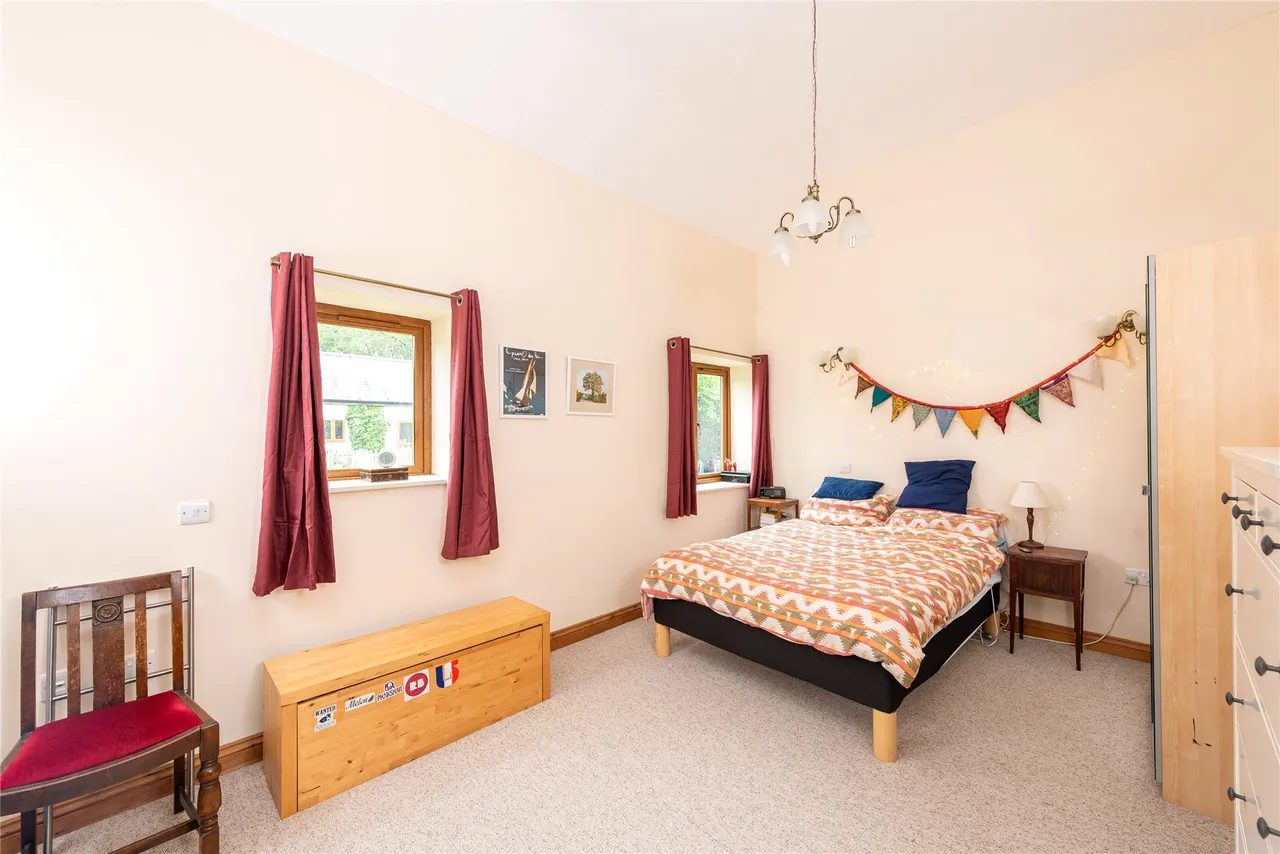 Akeley Wood Court, Home Farm, MK18, photo 16