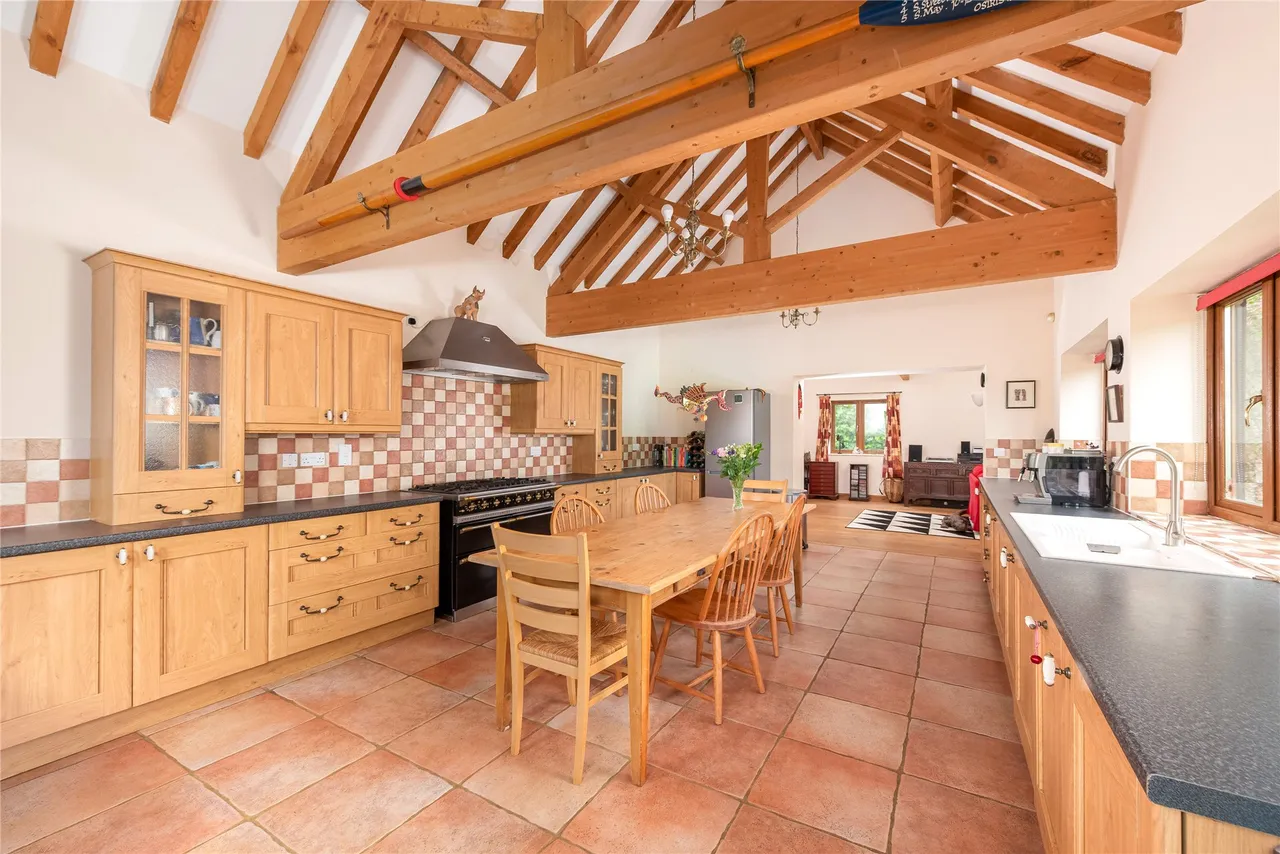 Akeley Wood Court, Home Farm, MK18, photo 2