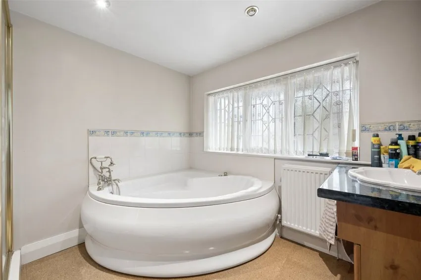 Delamere Road, Gatley, photo 7