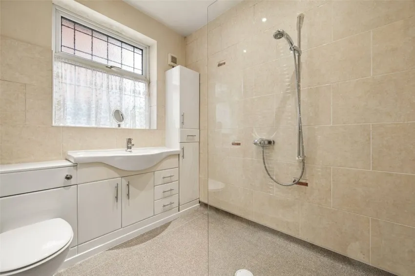 Delamere Road, Gatley, photo 8