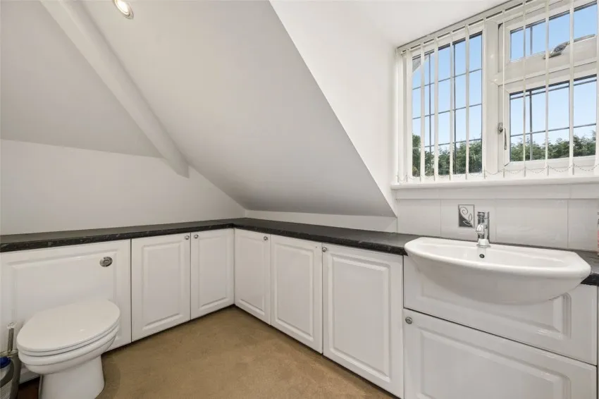 Delamere Road, Gatley, photo 13