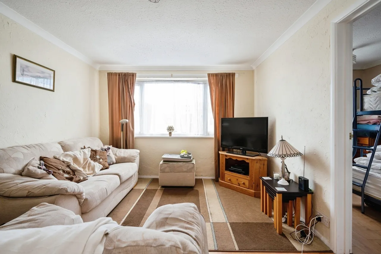 Southwood Road, Hayling Island, PO11, photo 4