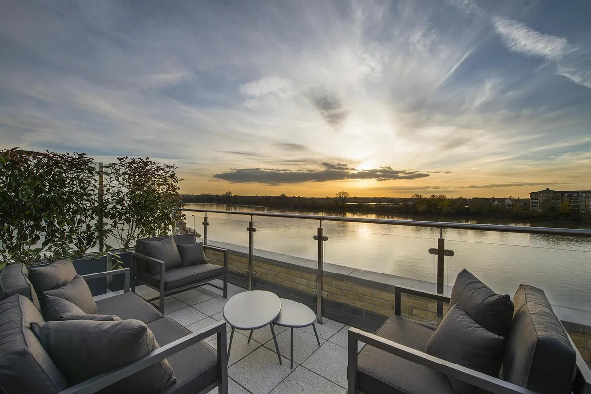 3 bed house for sale, Rainville Road, London, W6