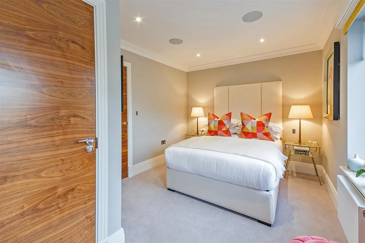 Rainville Road, London, W6, photo 13