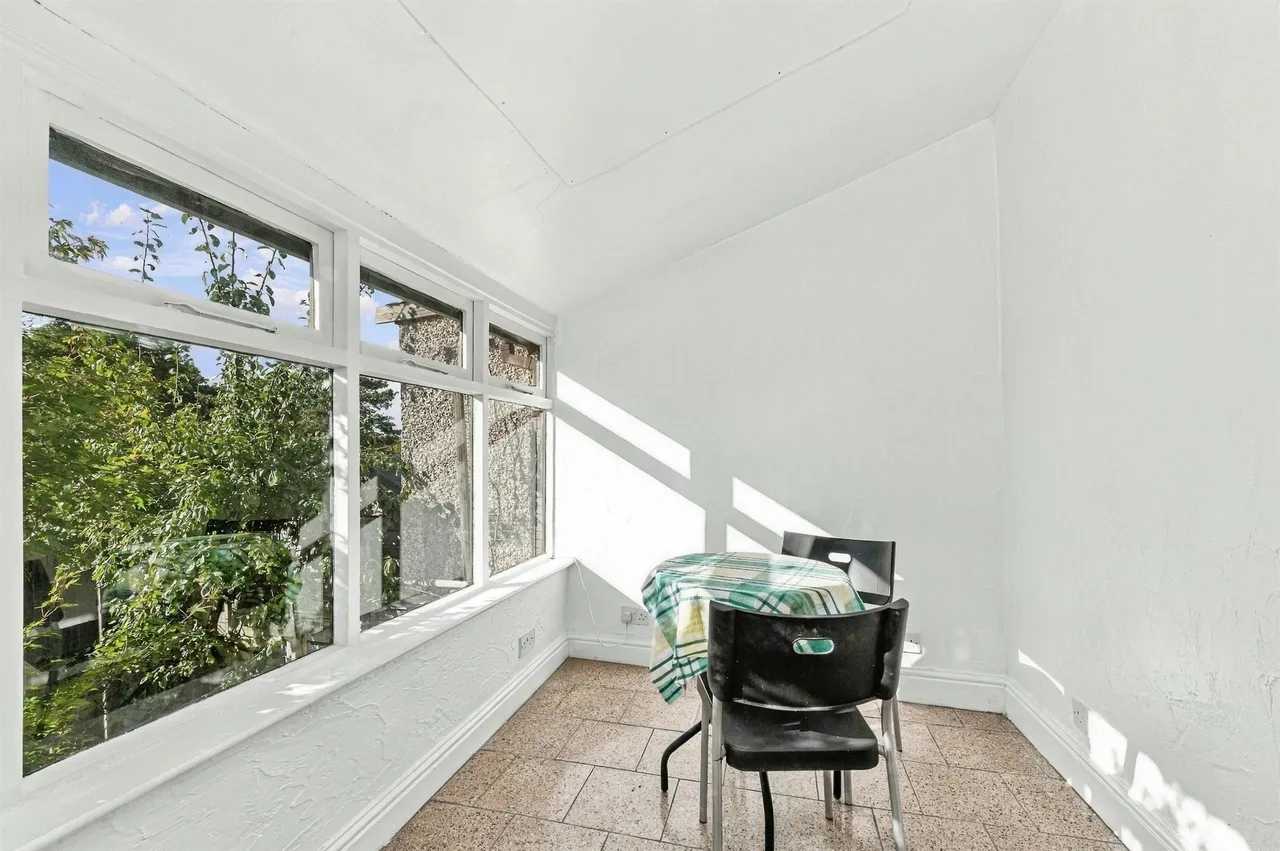 Fenay Drive, Fenay Bridge, HD8, photo 5