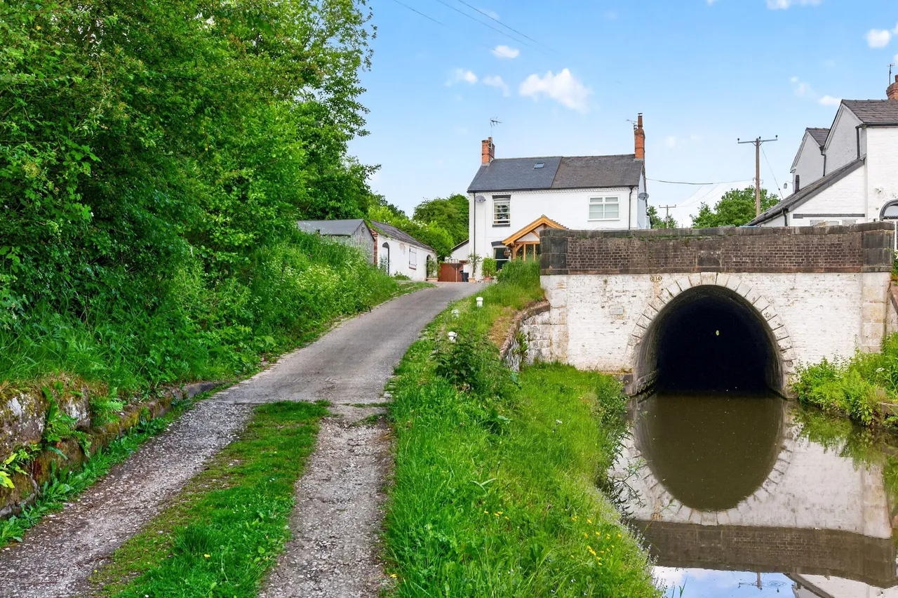 Tunnel End, Warrington, photo 22