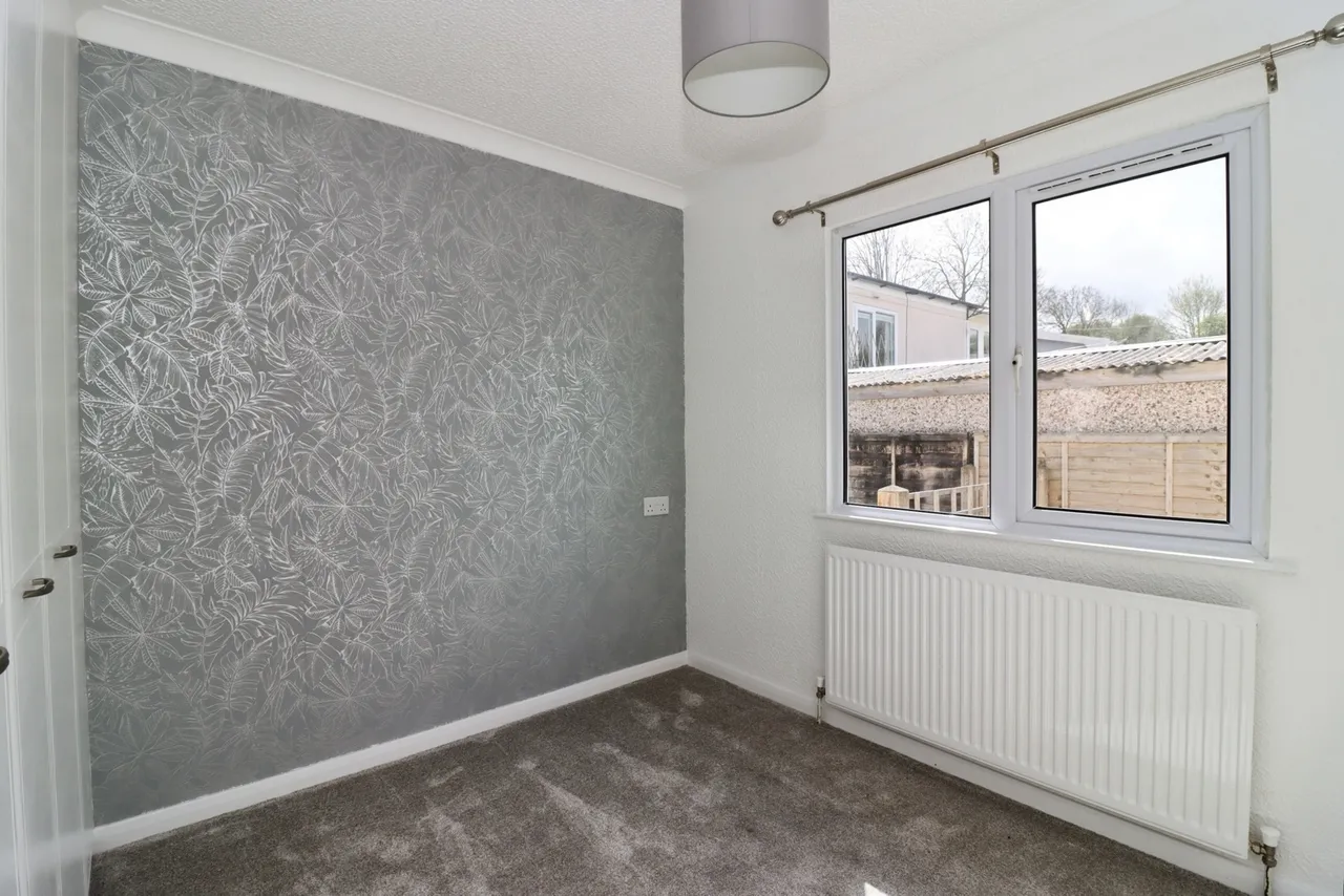 Sunningdale Park, New Tupton, Chesterfield, Derbyshire, S42, photo 8