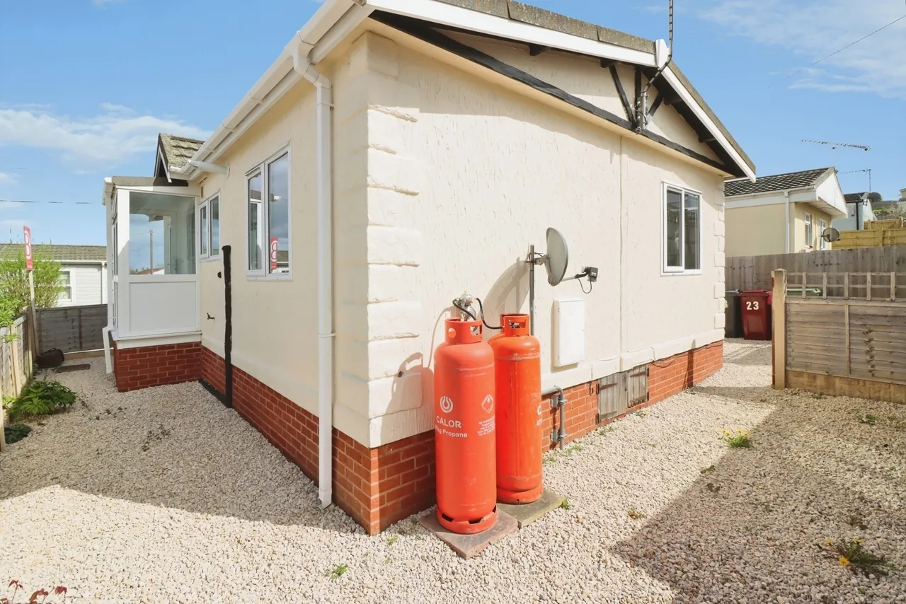 Sunningdale Park, New Tupton, Chesterfield, Derbyshire, S42, photo 15