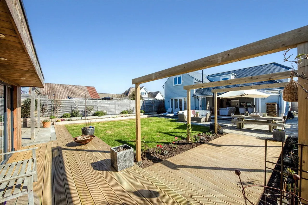 Jolliffe Road, West Wittering, PO20, photo 15
