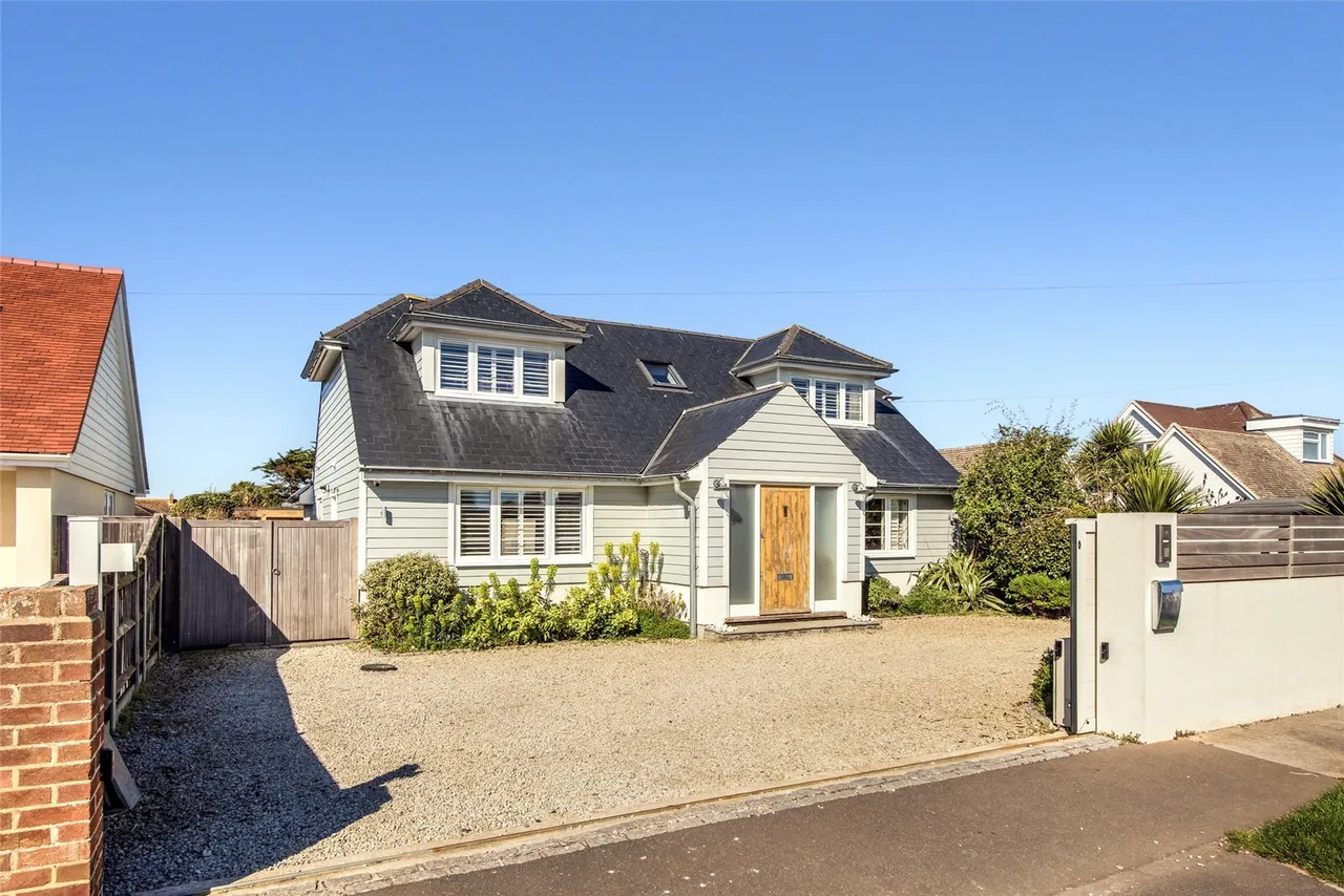 4 bed flat for sale, Jolliffe Road, West Wittering, PO20