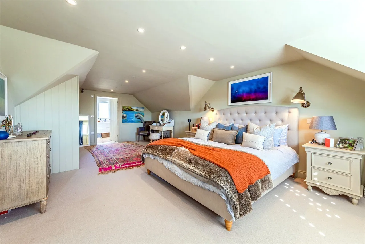 Jolliffe Road, West Wittering, PO20, photo 9