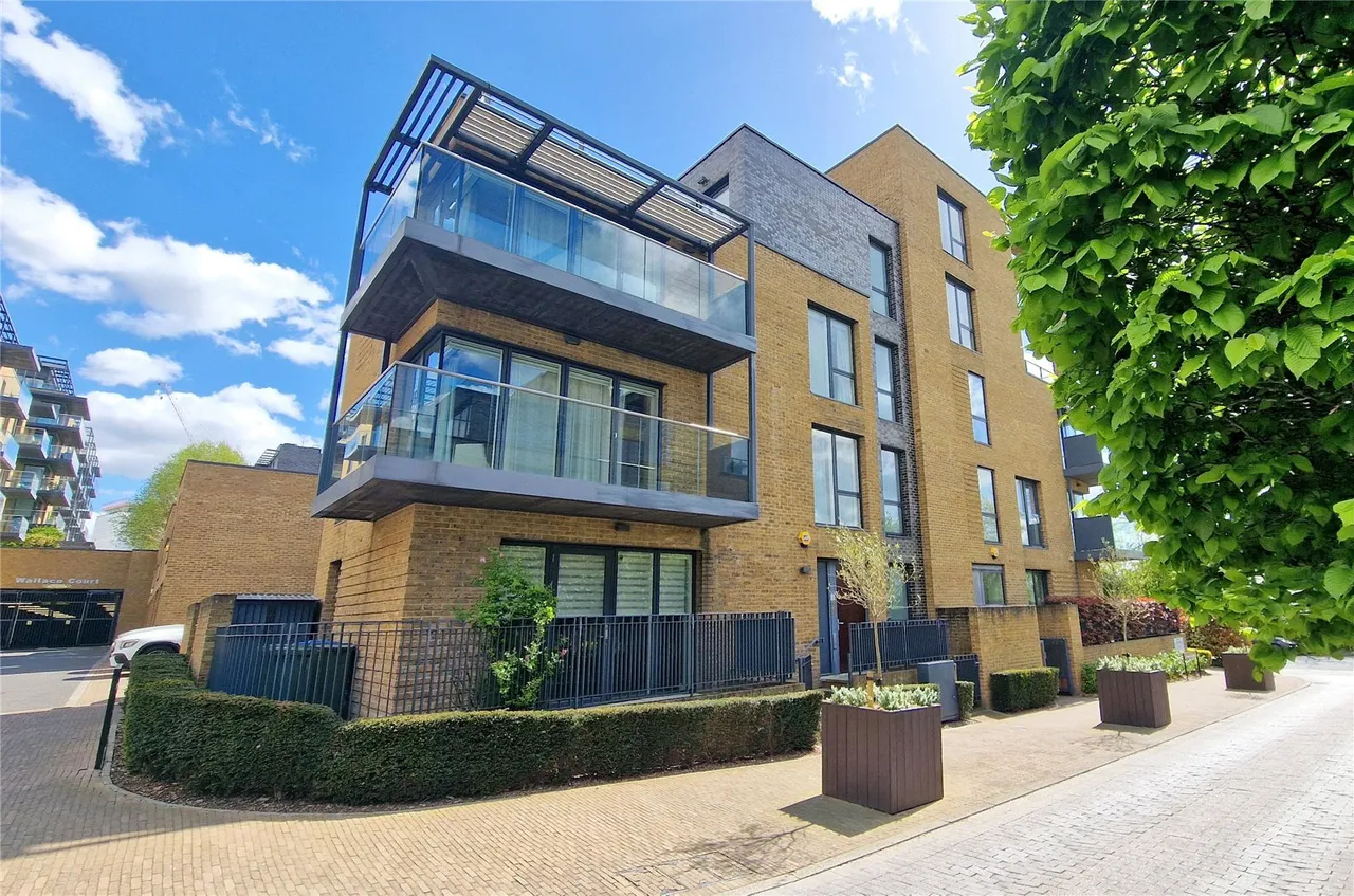 4 bed house for sale — Handley Drive, SE3
